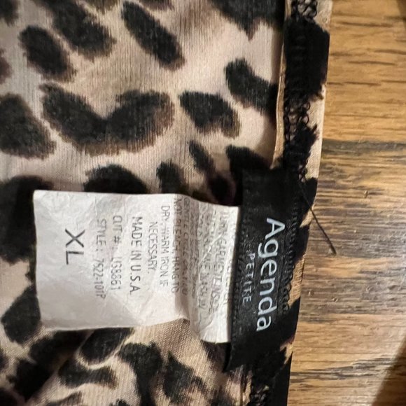 Leopard print top - Picture 4 of 4